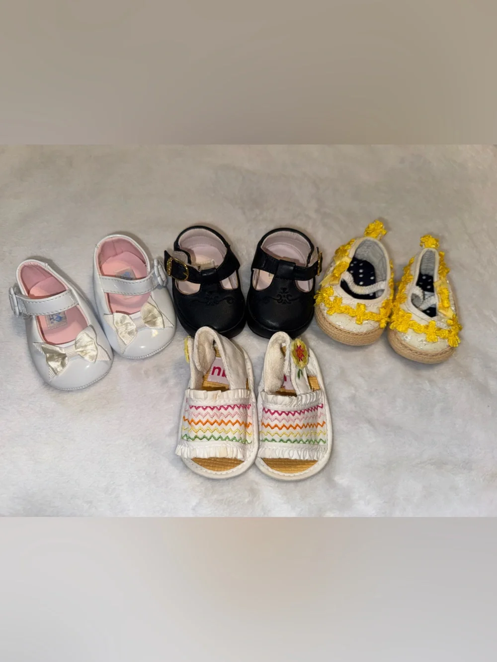 Baby size newborn shoes